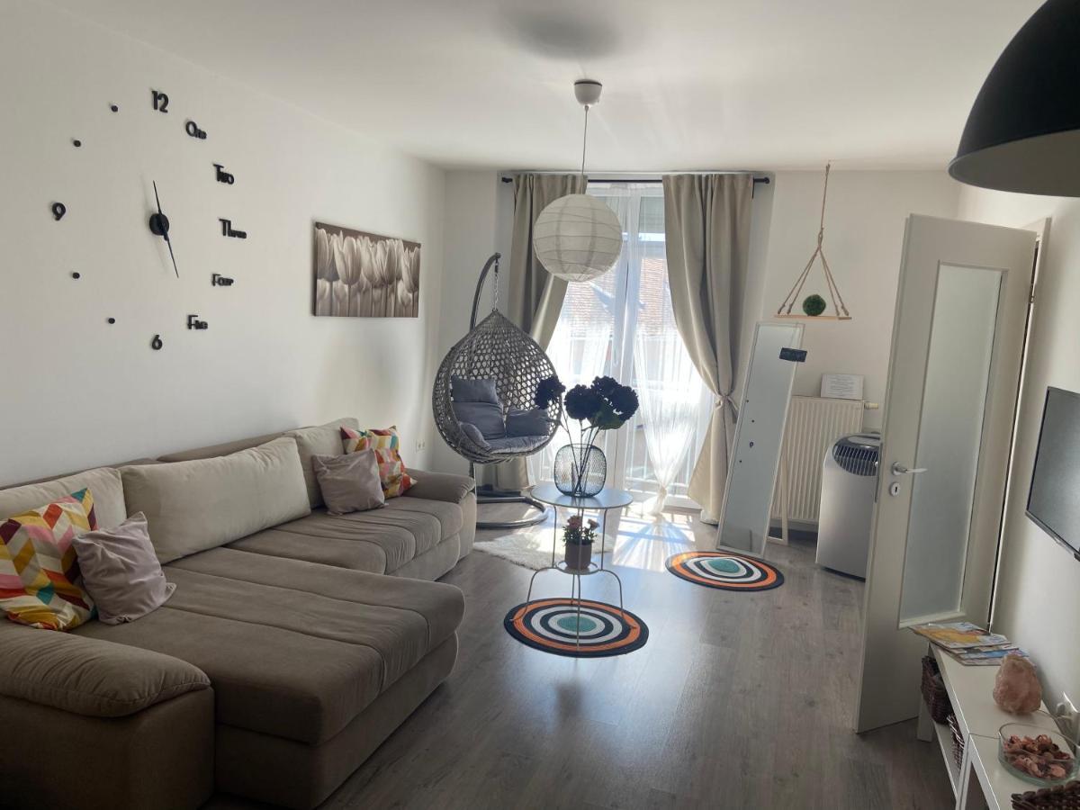 Gyoengy Apartman 索普隆 外观 照片